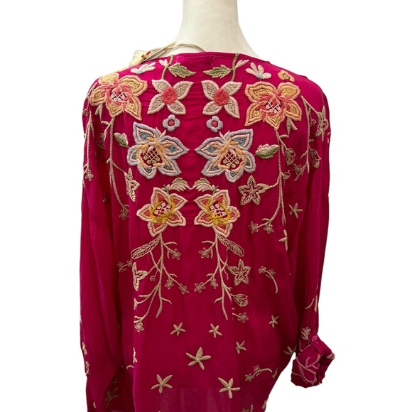 Johnny Was Jenai Blouse in Festive Fuschia. Size L. NWT - Picture 4 of 15